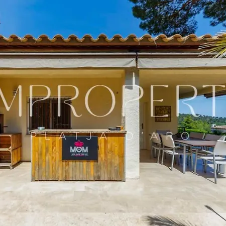 Encantadora En Mas Ros Feriehus Girona
