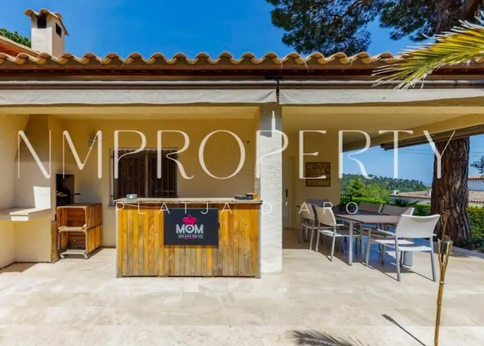 Encantadora En Mas Ros Feriehus Girona