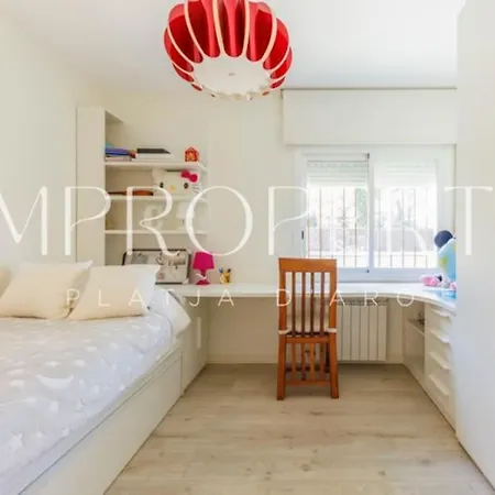 別荘 Encantadora En Mas Ros