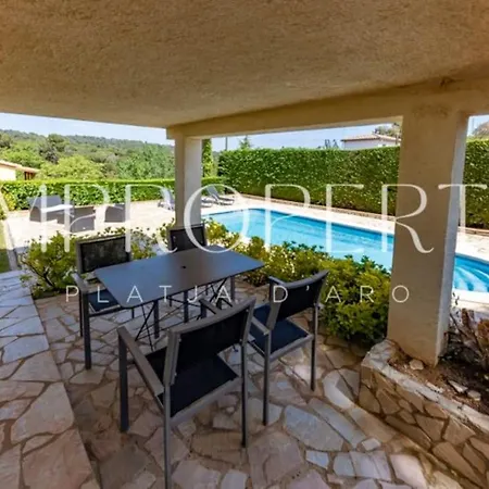 別荘 Encantadora En Mas Ros